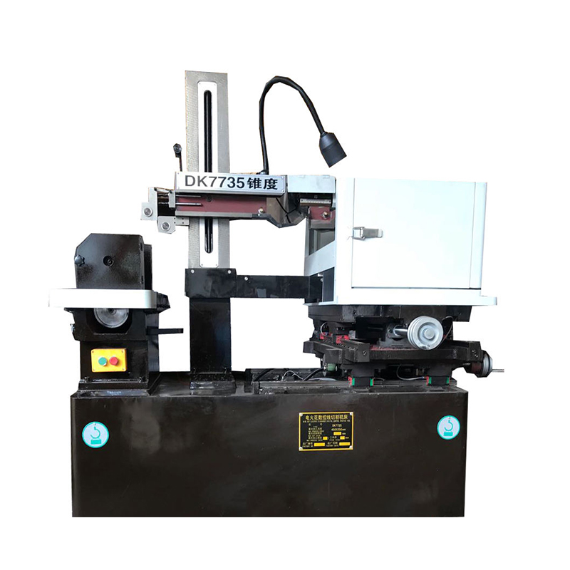 DK7735 ± 15 ° AZ Modular CNC EDM Hochgeschwindigkeitsdrahtschneidemaschine